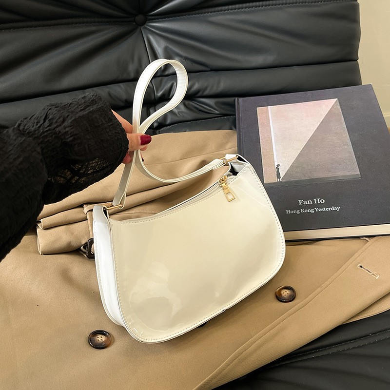 Spring New Women's Shoulder Bag, Stylish Baguette Armpit Bag, Niche Retro Simple Versatile Handbag